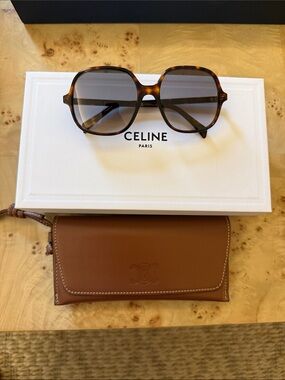 Celine Sunglasses CL40244U Tortoise